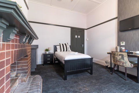 Royal Hotel Ryde - Accommodation Cooktown 1