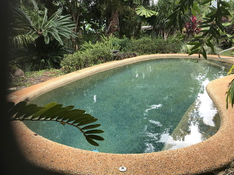 Royal Palm Cottage, Entire Two Bedroom 2 Bathroom House With Pool - Accommodation Cooktown 2
