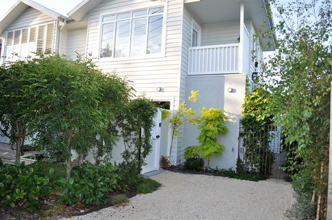 Sailaway Beach House - Accommodation Cooktown 1