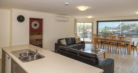 SALT - 37 Oceanview Drive - Accommodation Cooktown 3