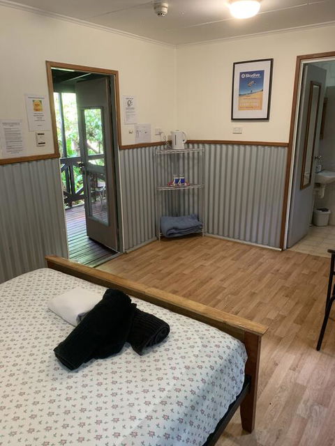 Scotty's Mission Beach YHA - Accommodation Cooktown 3