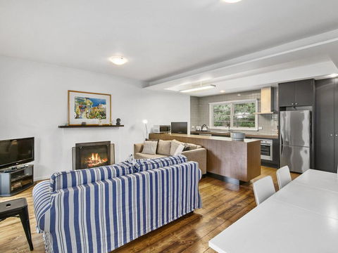 SEA CORNER - Anglesea - Accommodation Cooktown 2