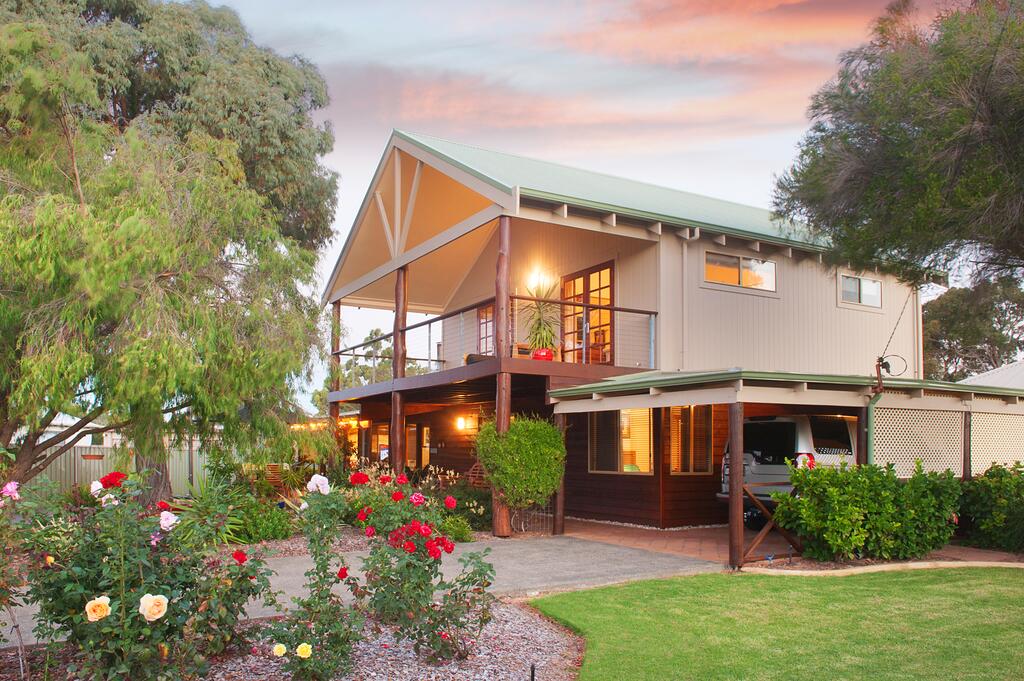Dunsborough WA Accommodation Cooktown
