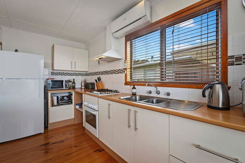 SEA URCHIN - Beautiful Skenes Creek Home - Accommodation Cooktown 3
