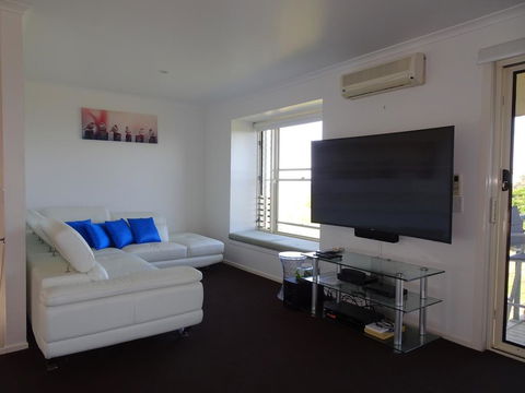 Sea Views At Aqualuna - Accommodation Cooktown 1