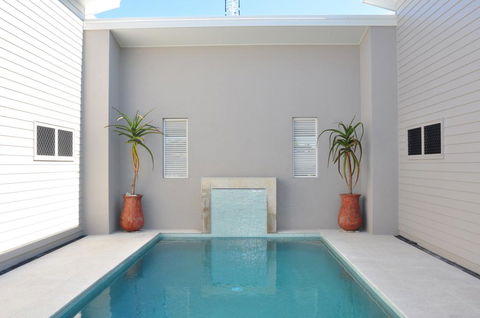 Seadaze 1 - Rainbow Beach, Gorgeous Unit Close To The Beach, Aircon, Pool - Accommodation Cooktown 3