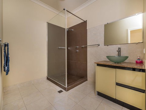 Seafront Unit 50 - Accommodation Cooktown 3
