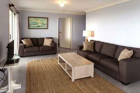 Seascape Beach House - Accommodation Cooktown 3