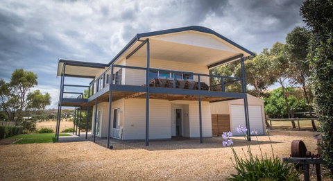 Shearers Rest - 5 Davey Road - Accommodation Cooktown 0