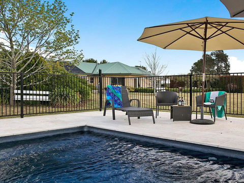 Sinden Park - Garden, Swimming Pool, Rural Vistas - Accommodation Cooktown 1