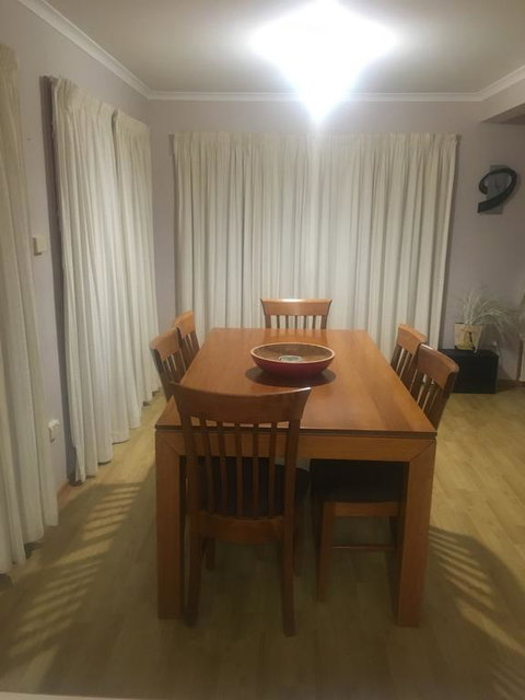 Spacious And Central To CBD - Accommodation Cooktown 2