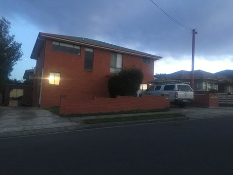 Spacious And Central To CBD - Accommodation Cooktown 3