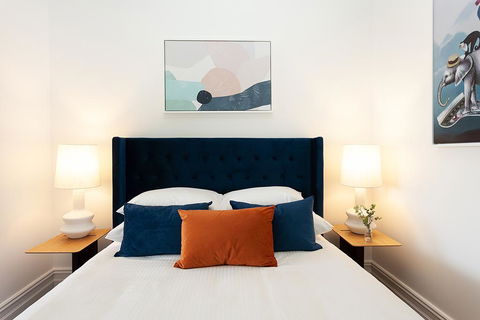 Spacious Studio With Balcony In Inner-City Glebe - Accommodation Cooktown 2