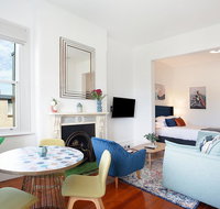 Spacious Studio With Balcony in Inner-City Glebe - Accommodation Cooktown