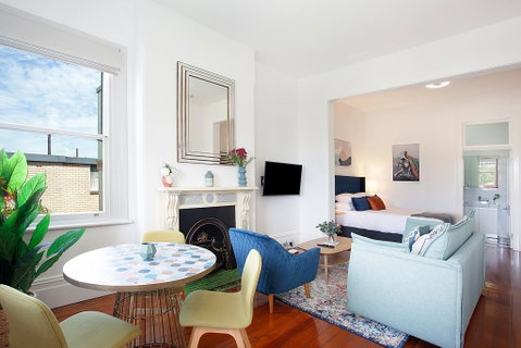 Spacious Studio With Balcony In Inner-City Glebe - Accommodation Cooktown 0