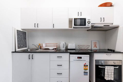 Spacious Woolloomooloo Apartment In Great Location - Accommodation Cooktown 2
