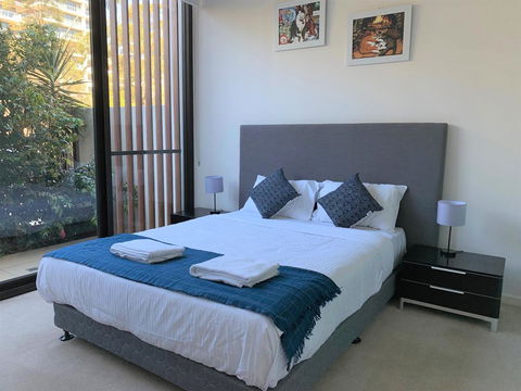 Spacious&Cozy 1 Bedroom + 1 Bathroom Zetland APT - Accommodation Cooktown 2