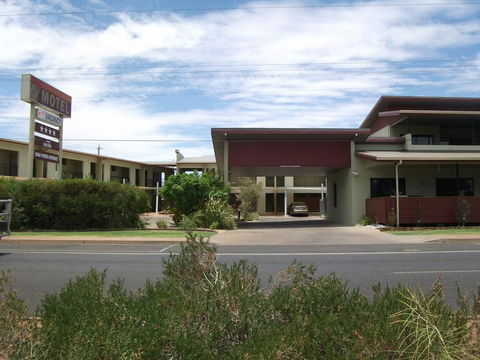 Spinifex Motel And Serviced Apartments - Accommodation Cooktown 2