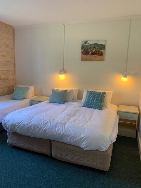 Sponars Chalet - Accommodation Cooktown 1