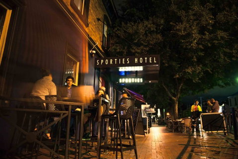 Sporties Hotel - Accommodation Cooktown 1