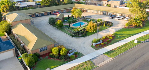 Statesman Motor Inn - Accommodation Cooktown 3