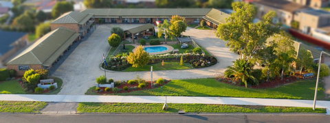 Statesman Motor Inn - Accommodation Cooktown 0