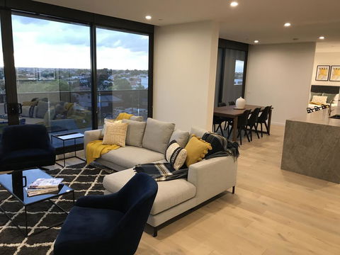 StayCentral Essendon Escape Sub-penthouse - Accommodation Cooktown 3