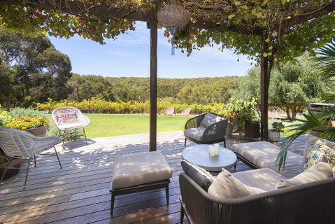 Stella - Accommodation Cooktown 0