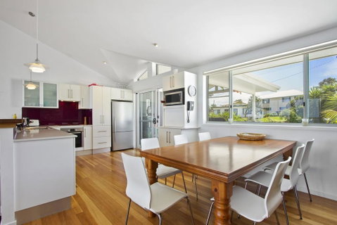 STICKS BY THE SEA - Sunset Strip 103 - Accommodation Cooktown 1
