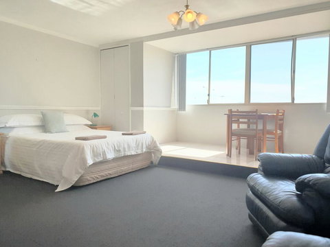 Studio 101 - Accommodation Cooktown 0