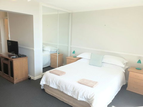 Studio 101 - Accommodation Cooktown 2