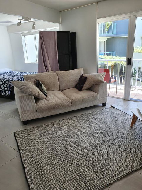 Studio Apartment Mooloolaba Beach Holiday Management - Accommodation Cooktown 1