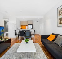 Stylish Apartment With Large Balcony and Parking - Accommodation Cooktown