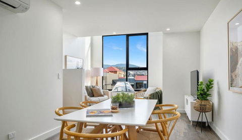 Stylish Townhouse - Accommodation Cooktown 0