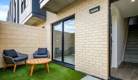 Stylish Townhouse - Accommodation Cooktown 3