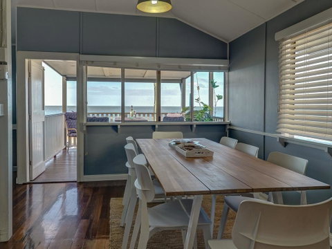 Sublime Beachfront Queenslander On The Esplanade - Accommodation Cooktown 0