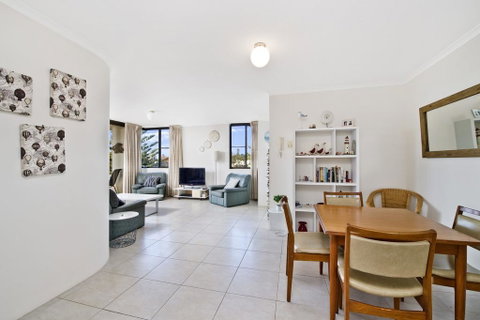 Sundial 503 8-10 Hollingworth Street - Accommodation Cooktown 2