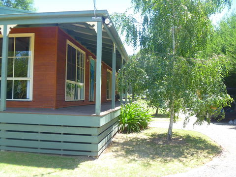 Sunburst Retreat - Accommodation Cooktown 2