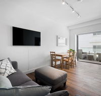 Sunlit 1 Bedroom Apartment right at Bondi Beach - Accommodation Cooktown