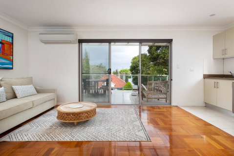 Sunlit Bondi Beach Apartment With Balcony, Parking - Accommodation Cooktown 1