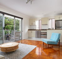 Sunlit Bondi Beach Apartment With Balcony Parking - Accommodation Cooktown