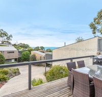 SUNRISE AT BREAKERS - Townhouse close to town - Accommodation Cooktown