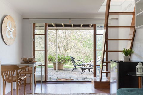 Sunseeker Cottage - Gorgeous Seaside Cottage - Accommodation Cooktown 0