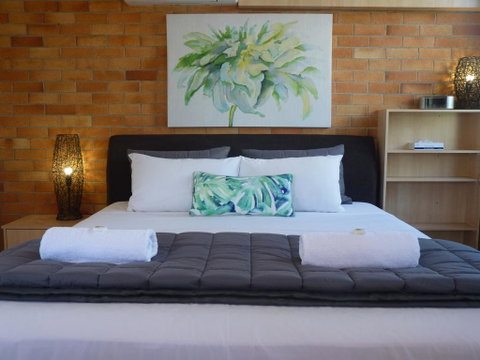Sunseeker Motel - Accommodation Cooktown 0