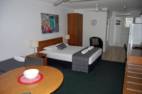 Sunseeker Motel - Accommodation Cooktown 2