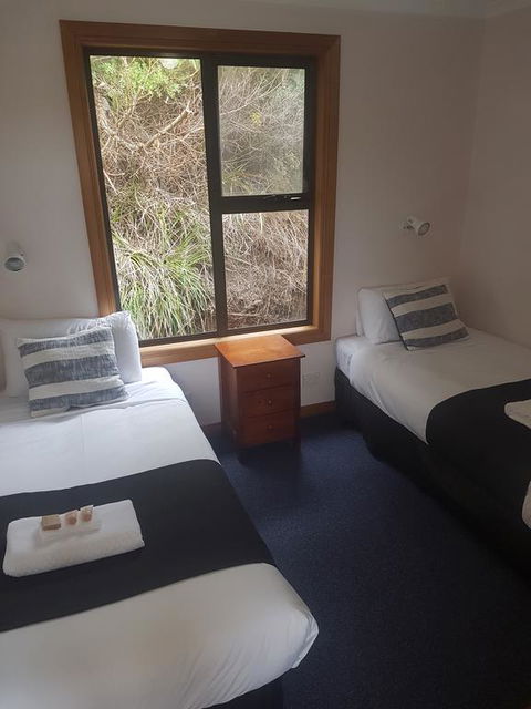 Sunset Holiday Villas - Accommodation Cooktown 2