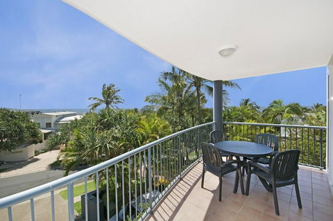 Sunshine Cove, Across The Road From The Beach - Accommodation Cooktown 0