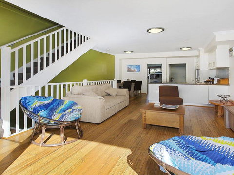 Surf Beach Townhouse - Accommodation Cooktown 3