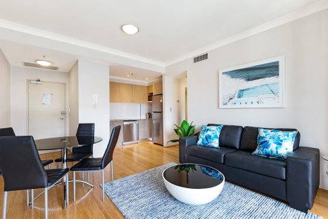 Surry Hills Fully Self Contained Modern 1 Bed Apartment (1012ELZ) - Accommodation Cooktown 2