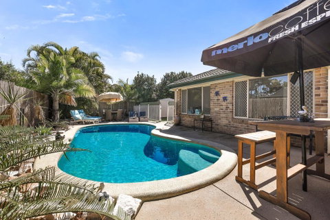 Sweetbrush Place - Accommodation Cooktown 2